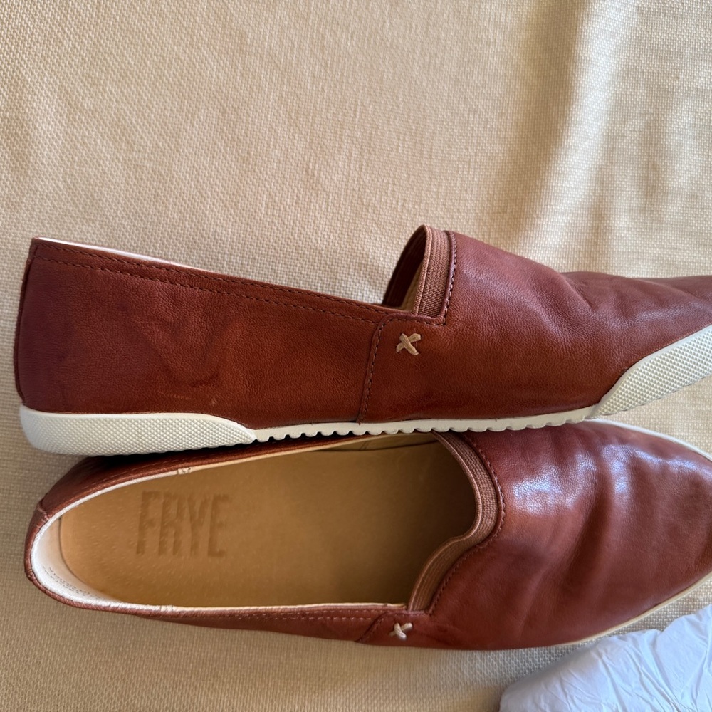 Frye Women's Melanie Slip-On Leather Flats in Chestnut Brown-NIB - Picture 15 of 15